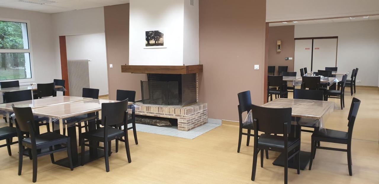 Domaine De Mont-Evray Hotel Nouan-le-Fuzelier ภายนอก รูปภาพ